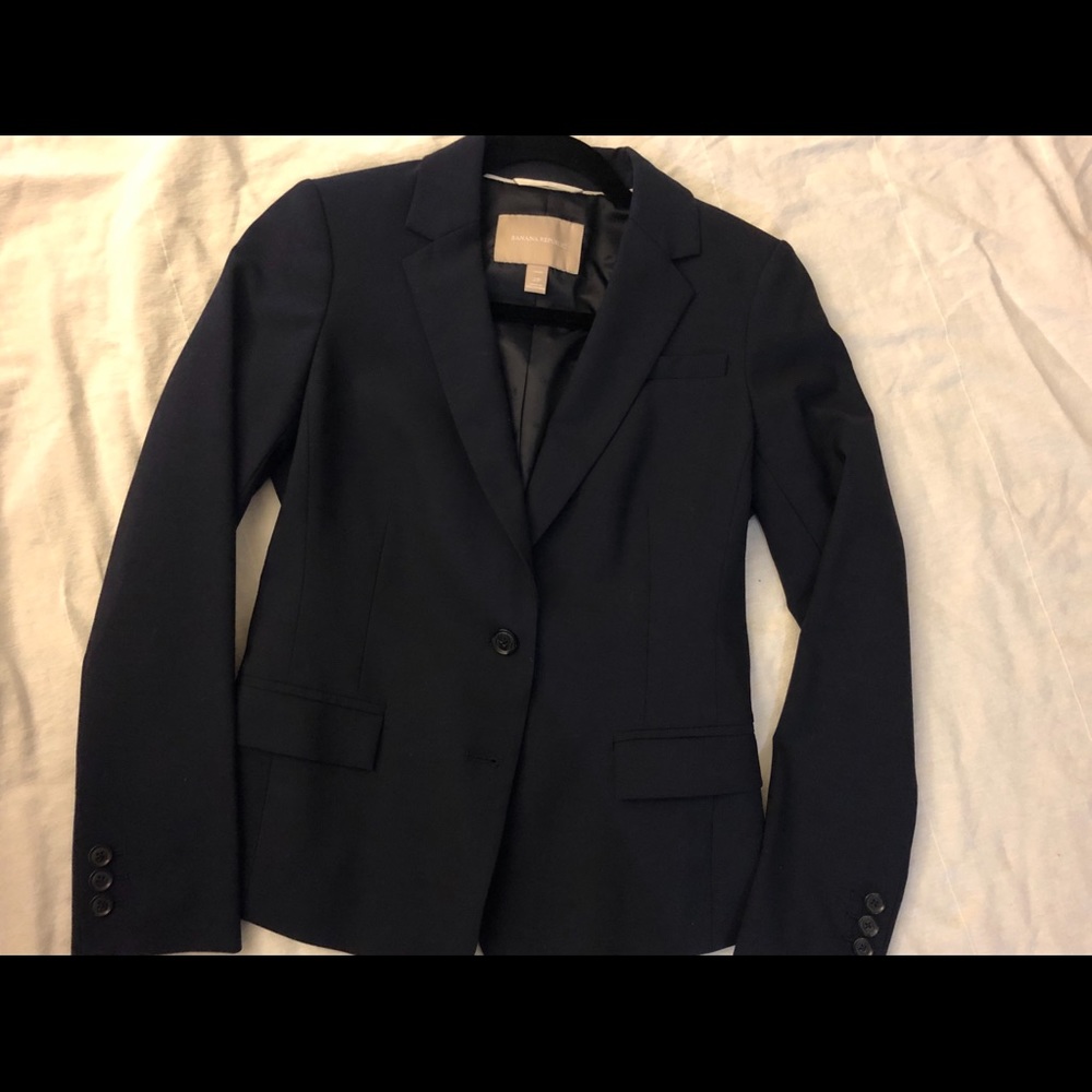 Banana Republic navy blue wool blazer